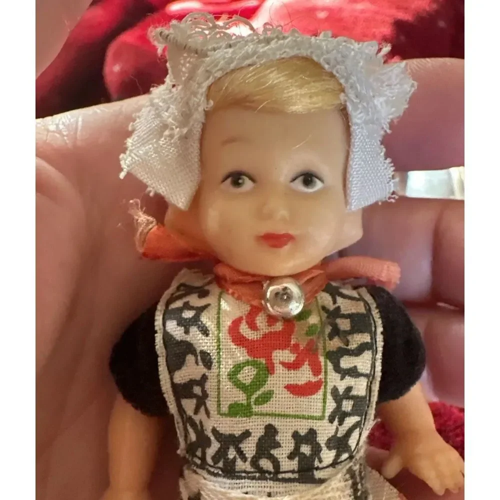 Vintage 1950's  Boy & Girl Doll‎ in Traditional  Dutch Dress 4.5" Celluloid - Picture 10 of 14